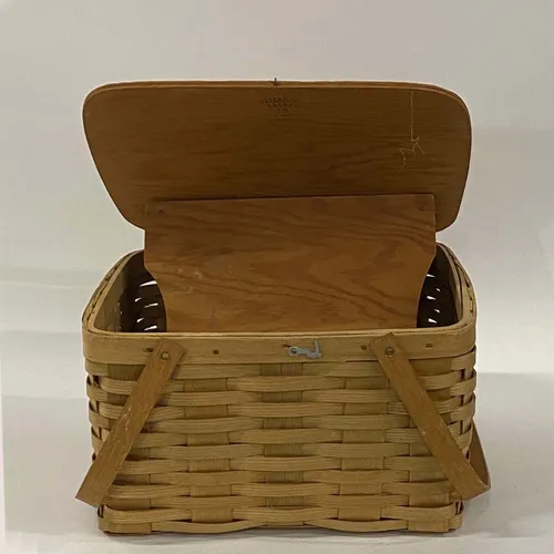 Vintage Picnic Basket With Lid & Shelf - BSKT5