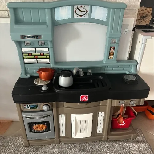 Play Kitchen - Item may Vary