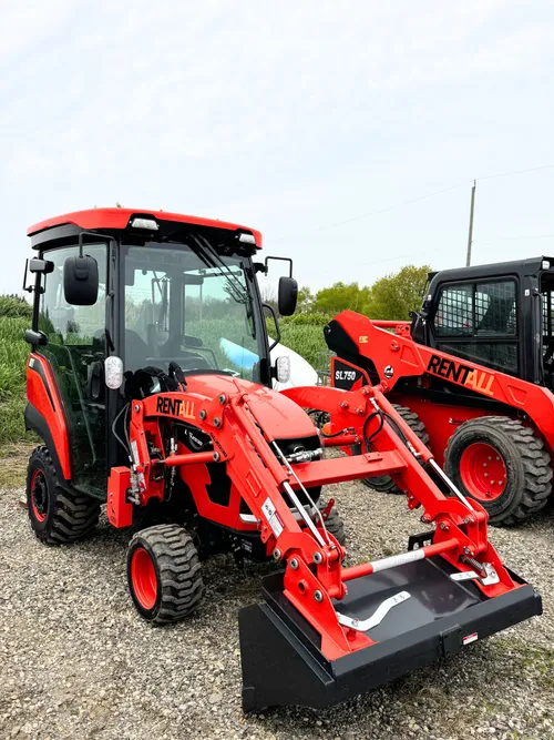 Compact tractor