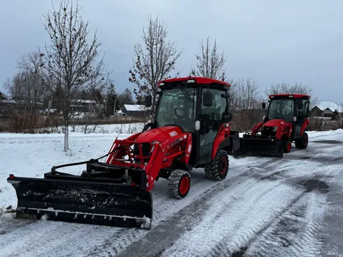Sidewalk Tractor with Snow Plow (3000 Lbs)