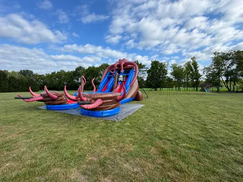 19′ Tentacle Typhoon Slide
