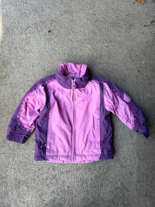 2T: REI, Pink and purple w flower piping