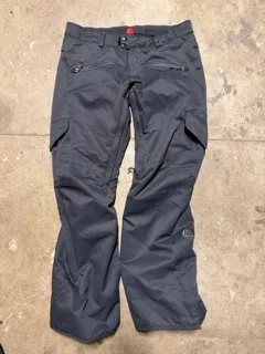 Adult S: 686 (Black)