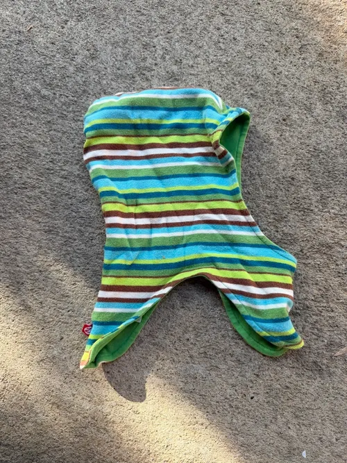 One Size (M): Zutano, White / Blue / Green / Red Stripes