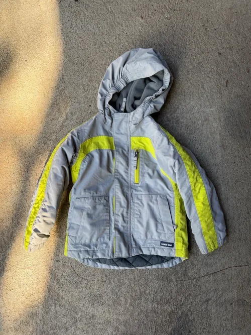 3T: Lands End, Grey with yellow