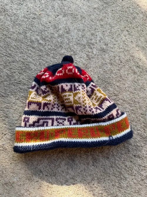 One Size: Peru, Multicolor