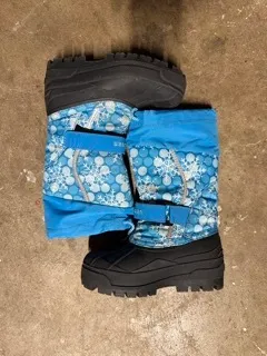 12T: LL Bean Blue with Snowflake Duck Boots