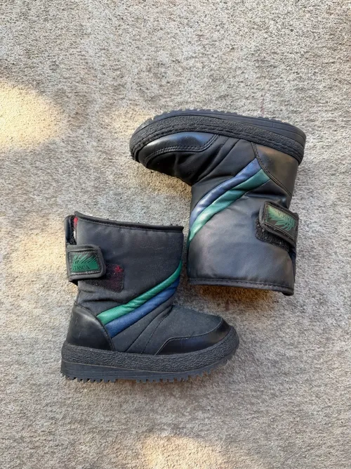 9-10T: Itasca, Black - with green and blue stripe