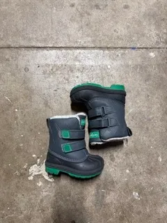 6T: Cat & Jack (Grey w/Green)