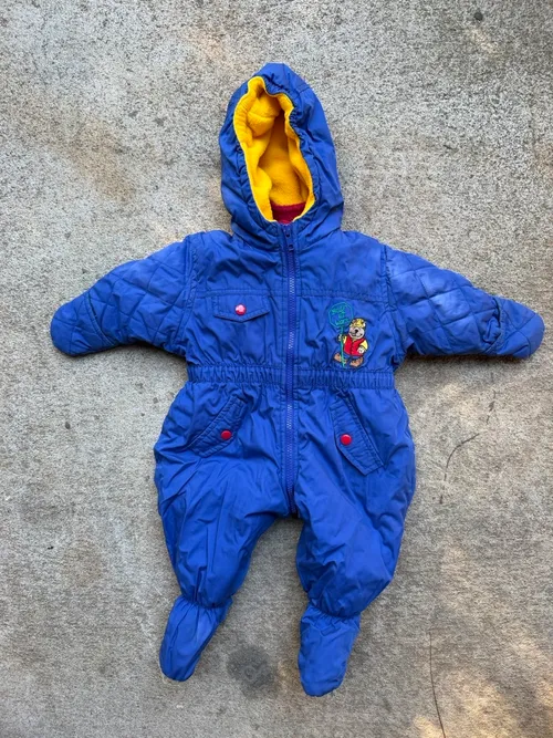 6 mo: Weathertamer, Dark blue with yellow inner hood