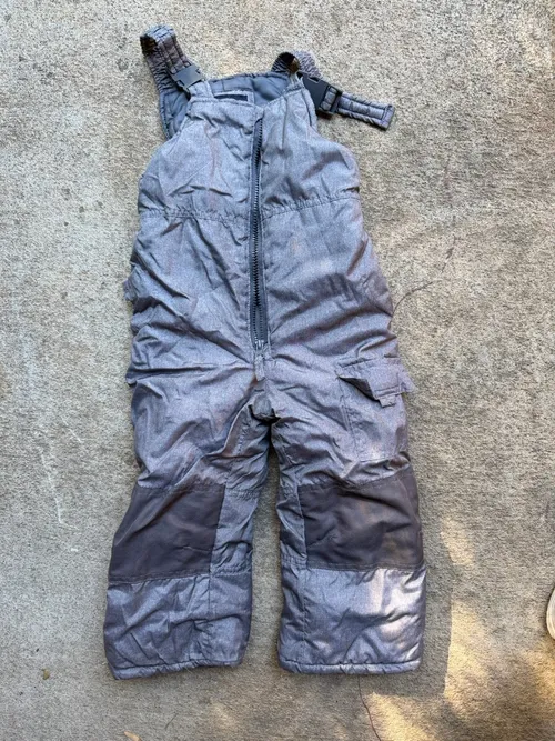 4T: London Fog, Grey