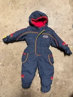 18 mo: Rothschild, Blue w/Red & yellow piping w/gloves