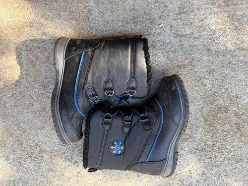 Kid 3: Totes, Black w/blue trim