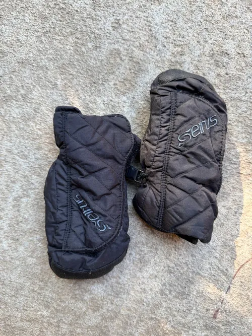 L: Serius, Black Size 4-7