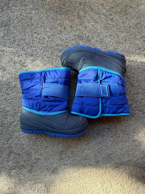 9T: Cat & Jack, Blue w/light blue piping