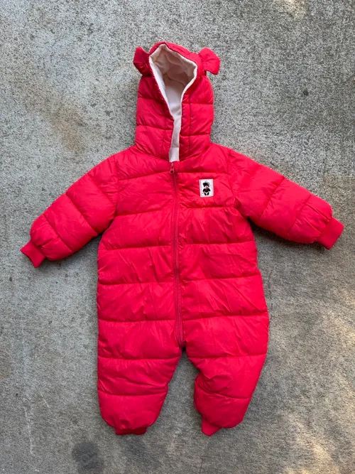 12-18 mo: the bear, Red