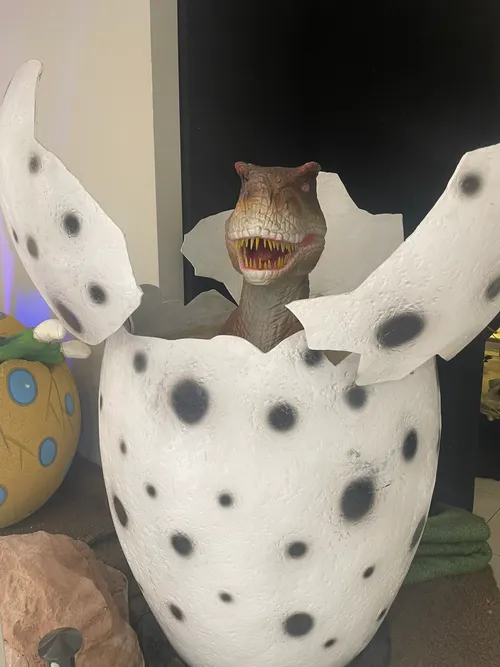 Uovo di dinosauro - drago animatronico con movimenti e  suoni