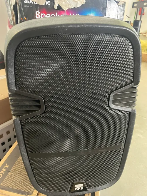 Noleggio cassa portatile wireless 600W con mic.