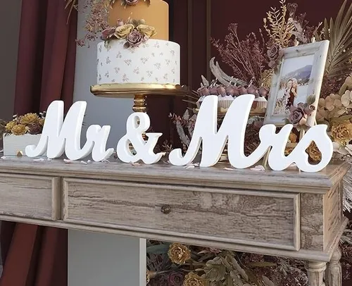 White Mr & Mrs Sign