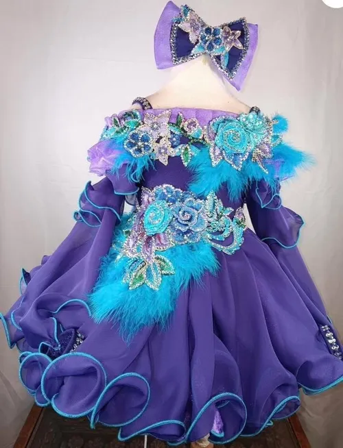 Peacock Plume Princess | Size: 18/3 - 2/4