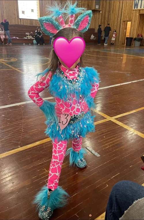 Glam-a-Raffe | Size: 2/4