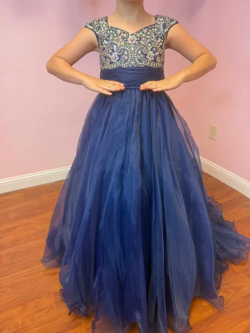 ✨ Royal Sapphire Sparkle (Size 6)