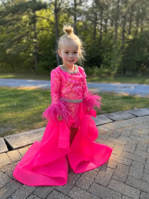 18/3 - 2/4 Electric Barbie Showstopper