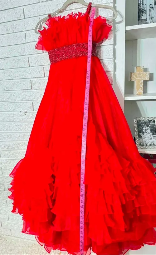 Crimson Couture | Size: 5