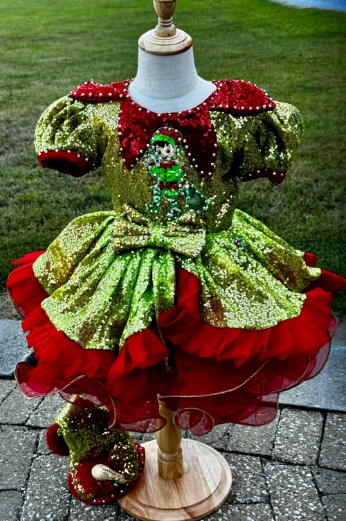 18/3 Santa’s Little Helper