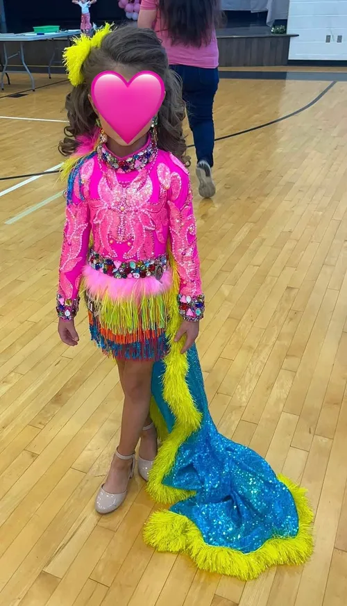 Carnival Confetti Couture | Size: 18/3