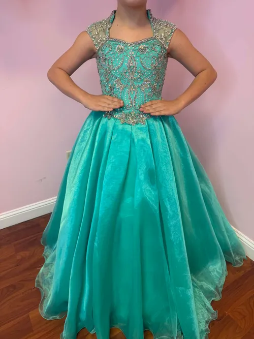 Emerald Enchantment (Size 6)