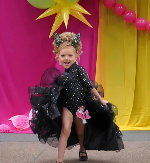 2/4 Little Miss Rosita Rockstar
