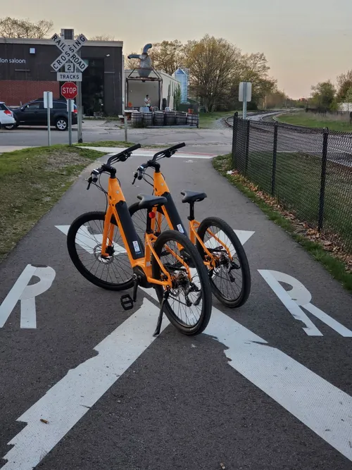 Electric Assist Cannondale Adventure 4 