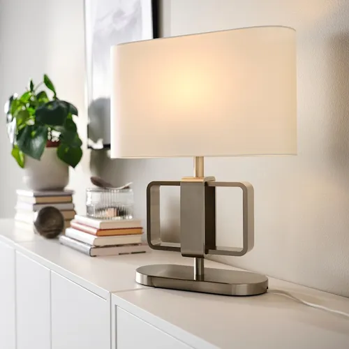 TABLE LAMP / LAMPE DE TABLE  (19
