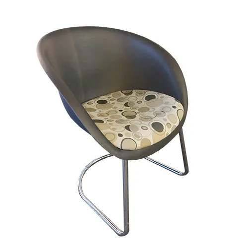 Fauteuil à motifs Gris / Grey Patterned Armchair