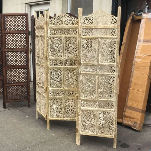 DC38 : Gold Room Divider  