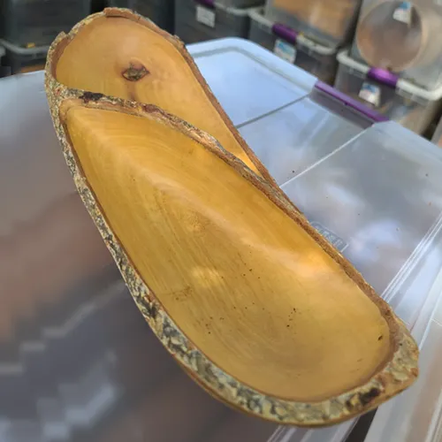 WD38 :: Bark Edge Divided Wooden Board 16