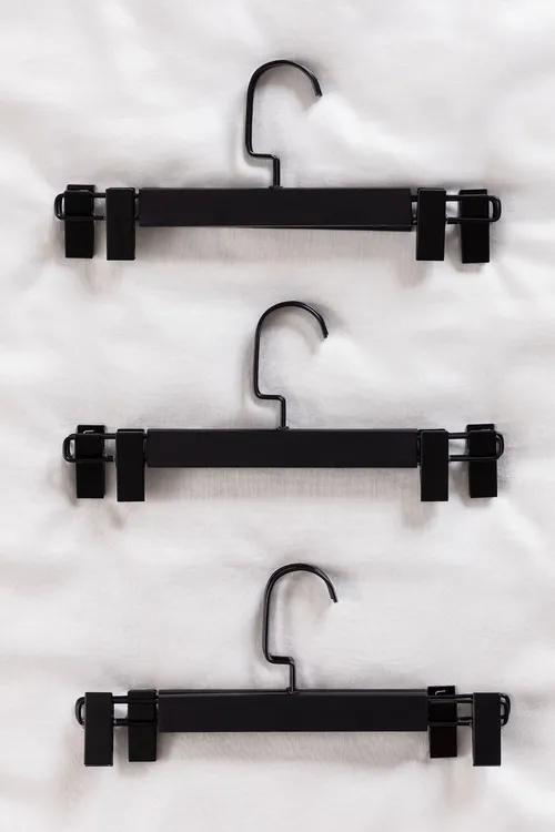 Clothes Hangers with Clips / Cabides com Molas