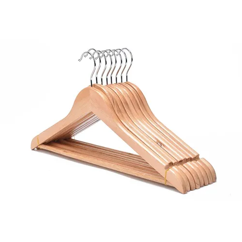 Clothes Hangers / Cabides