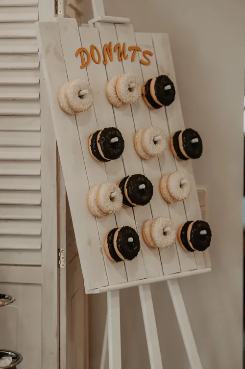Donut-Wall weiß