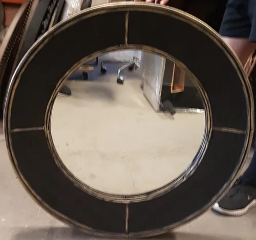 AW 7172 - Mirror - Round with black and gold frame - Medium