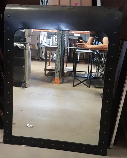 AW 7183 - Mirror - Metal frame with curved top - Large