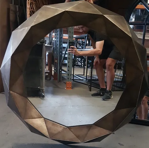 AW 7181 - Mirror - Circle with raised gold frame - Large