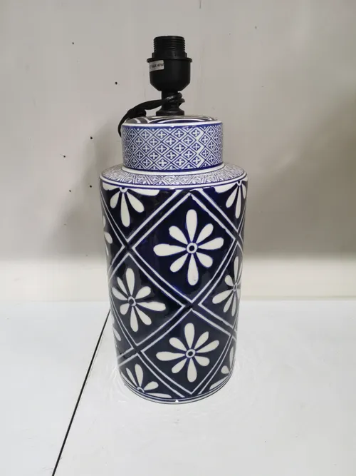 LP 0569 - Table Lamp - Blue Flower