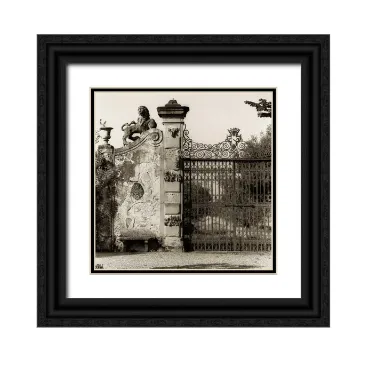AW 4363 - Vintage Black & White Gate Print in Small Glass Framed Artwork