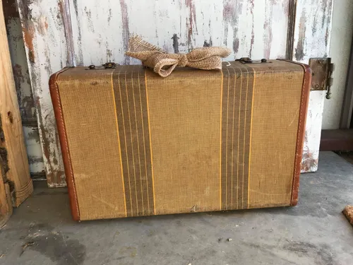 Vintage Traveling Bag