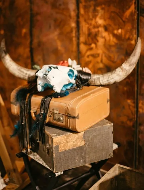 Black Vintage Suitcase Holder