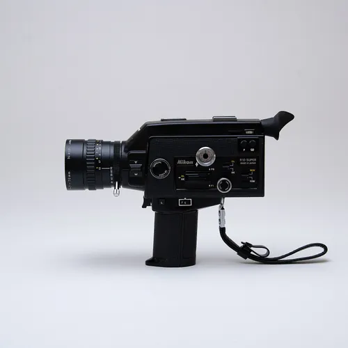 Nikon R10 Super 8 Camera Kit
