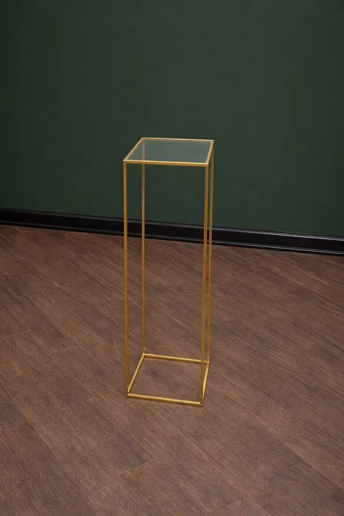 Gold Plinth