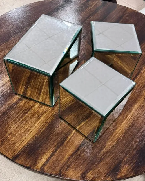 Trio de cubos con espejos 
